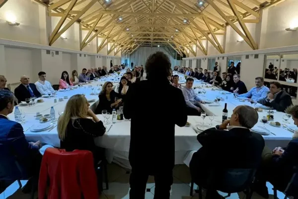 Milei pidió a los candidatos de LLA invitar a 