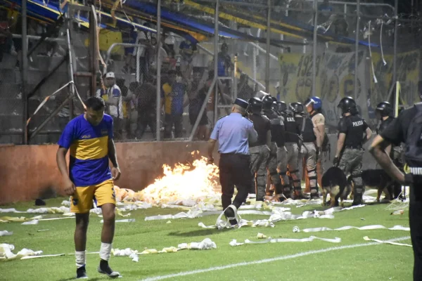 La violencia ganó y suspendió la primera final
