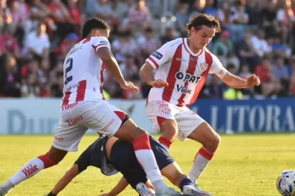 Unión empató con Independiente Rivadavia y lidera en solitario