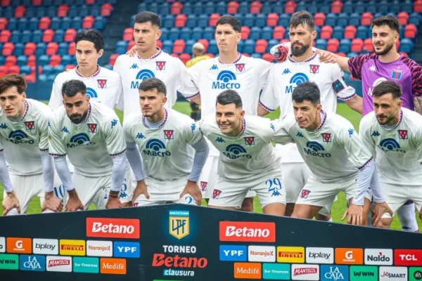 Tras el diluvio, Tigre aguantó la ventaja y hundió aún más a Aldosivi