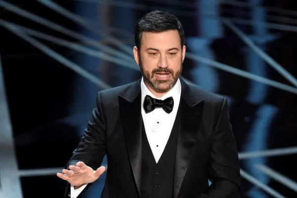 Desde hoy vuelve a emitirse el programa de Jimmy Kimmel, el periodista censurado por Trump