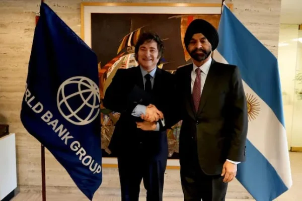 Luis Caputo anunció que el Banco Mundial enviará US$4000 millones a la Argentina