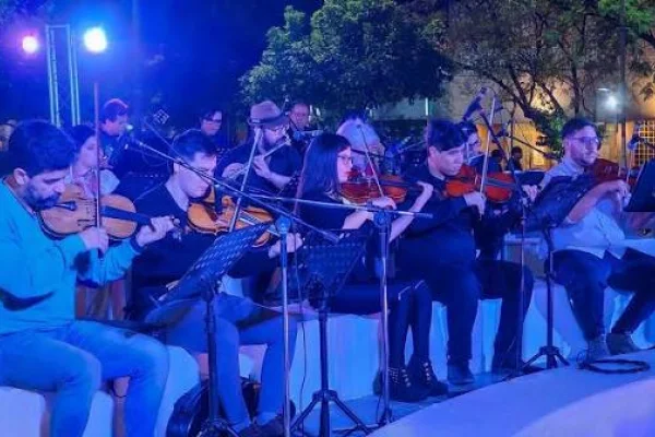 La Orquesta Municipal celebra 33 años con un concierto de música de películas en el Teatro de la Ciudad
