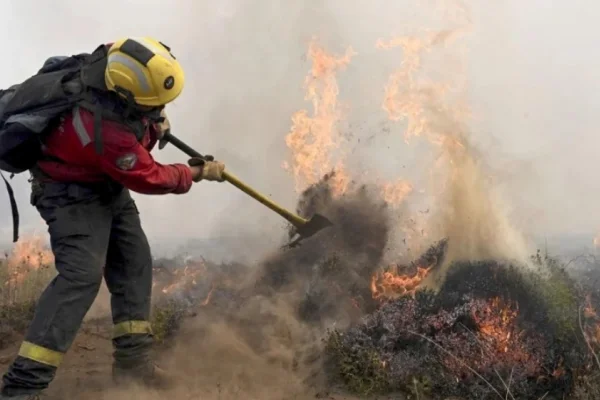 Bomberos voluntarios alertan por riesgo extremo de incendios forestales