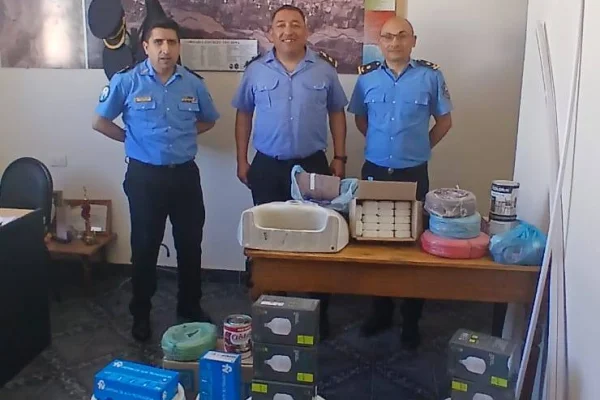 La policia entregó elementos a la comisaria de Vinchina