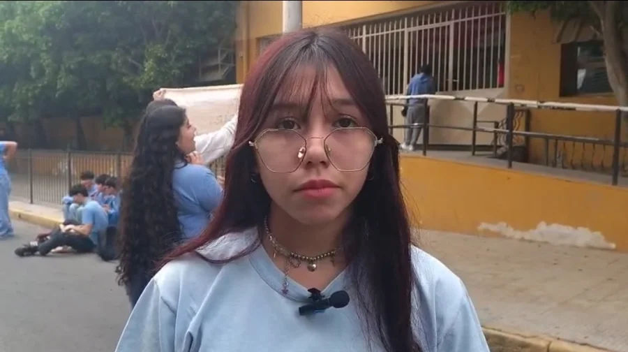 Jorgelina, hermana de la víctima habló con los medios tras la protesta del martes frente al Colegio 1