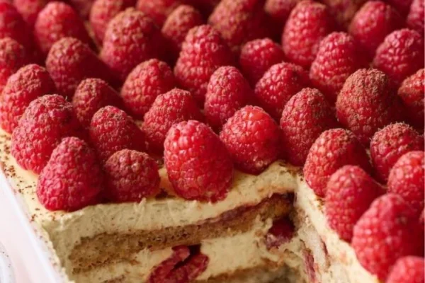 Chocotorta de limón y frutos rojos: una receta fácil y diferente