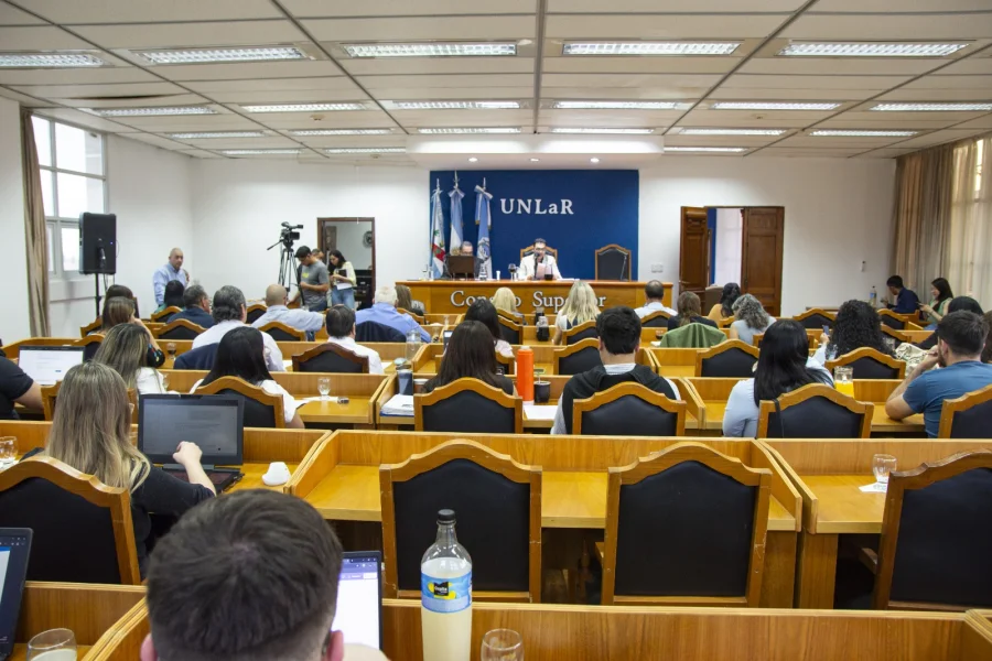 El máximo órgano colegiado de la Universidad Nacional de La Rioja, presidido por el vicerrector Luis Oviedo, realizó un exhaustivo análisis de las actividades.