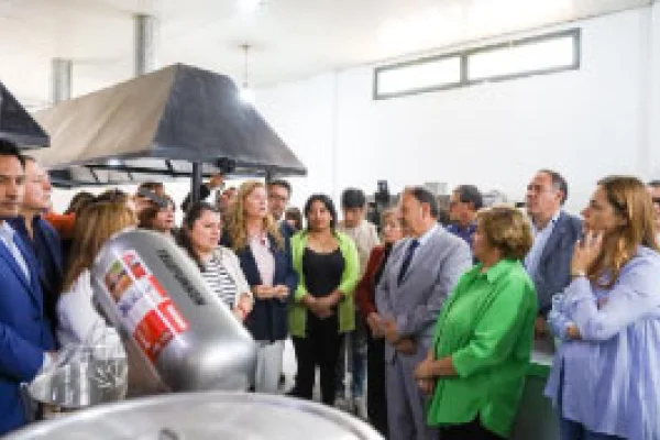 Quintela inauguró en Chepes la Cocina Central del Proyecto Socio Comunitario del Plan Angelelli