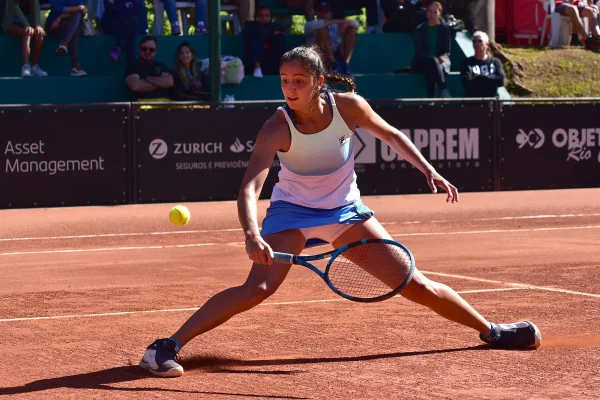 Tenis Profesional: Jazmín Ortenzi avanza a paso firme en el Torneo W35 de Sao Paulo