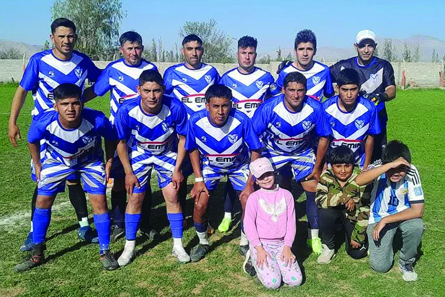 Defensores de la Peña también quiere clasificarse.