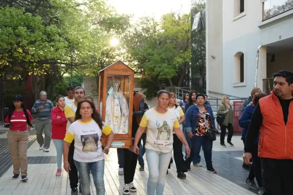 Comenzó la tradicional peregrinación de la Virgen India: convoca a más de 3 mil feligreses