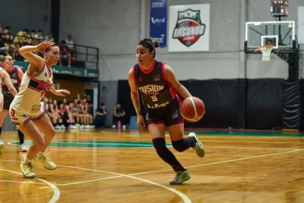 Básquetbol femenino: Fusión debutó con una sólida victoria ante Bochas