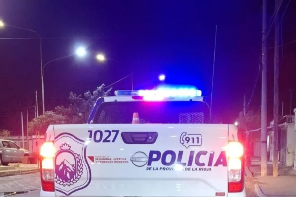 Detienen a un conductor ebrio en Chepes tras zigzaguear y agredir a la policía