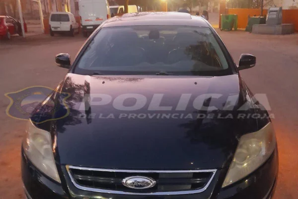 Policia de La Rioja recuperó un auto de alta gama robado en Buenos Aires