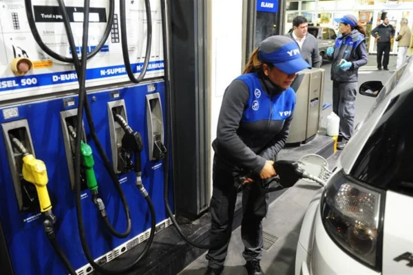 Micropricing en YPF: por qué sube diariamente el combustible en la Provincia y el país