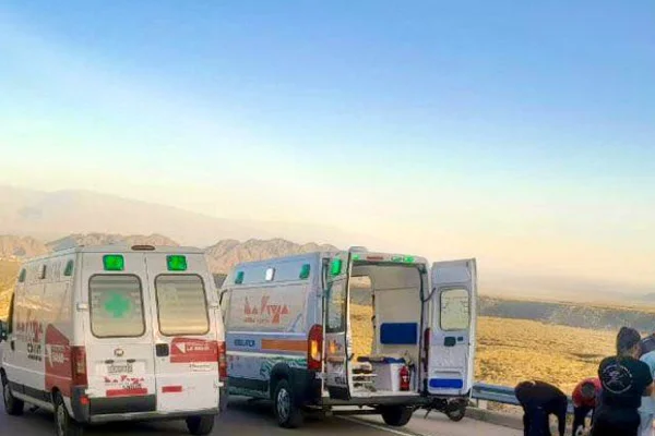 Tres menores sufrieron heridas leves tras caer de una motocicleta