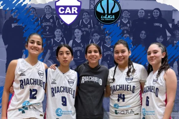 Jugadoras chileciteñas juegan con la casaca de Riachuelo en el Federal U13
