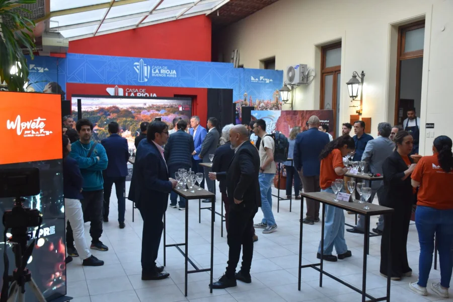 Dato. El encuentro tuvo lugar en Casa de La Rioja en Buenos Aires. Se presentó el “Previaje Riojano”, con el anuncio la edición de la Fiesta Nacional de la Chaya.