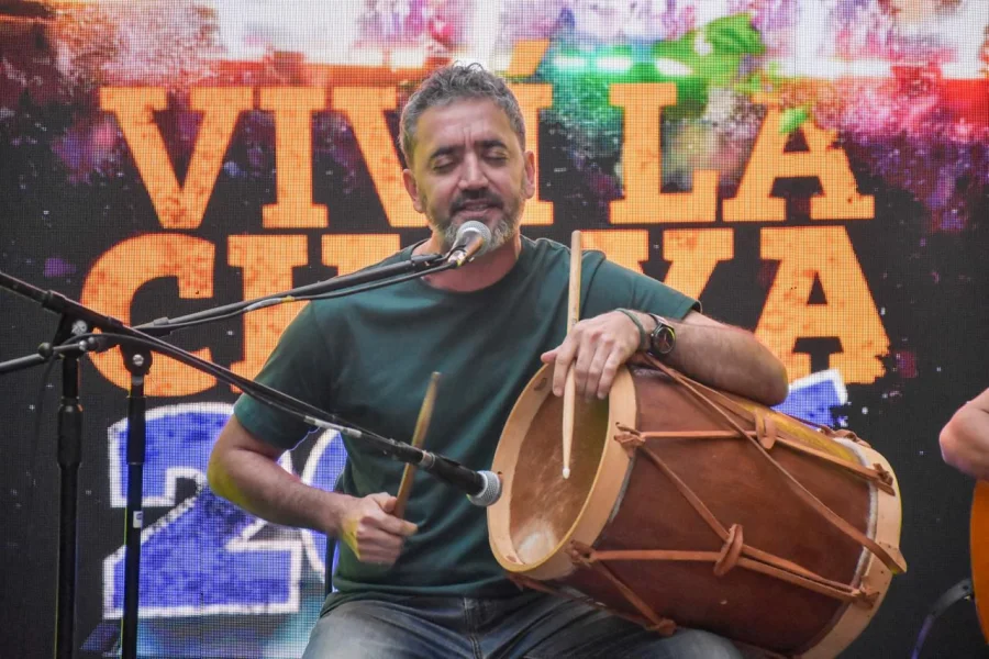 Josho González, músico y cantautor riojano.