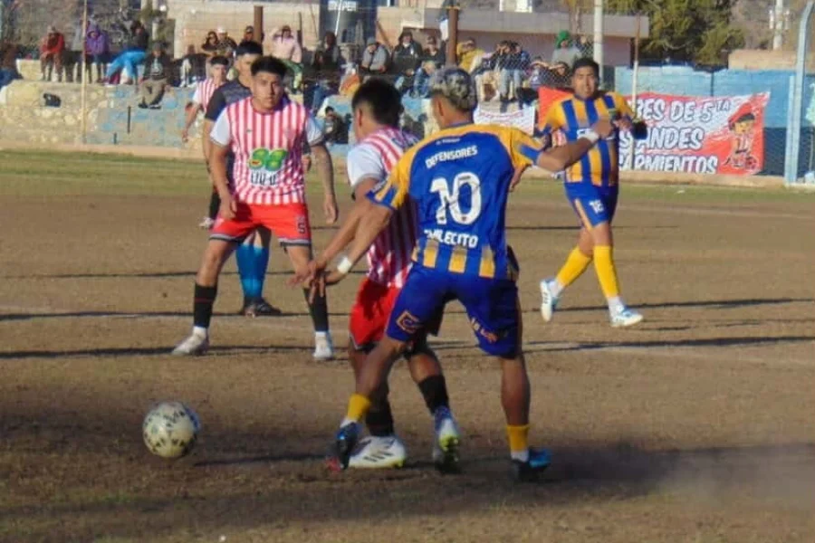 Los Andes - Defensores de la Plata, en el debut.