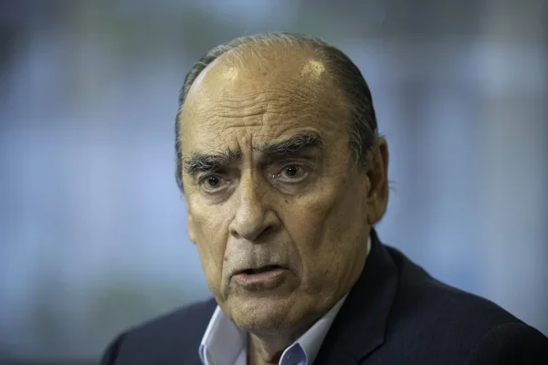 Francos cargó contra Santiago Caputo y reavivó la interna libertaria: “Es bueno que asuman responsabilidades