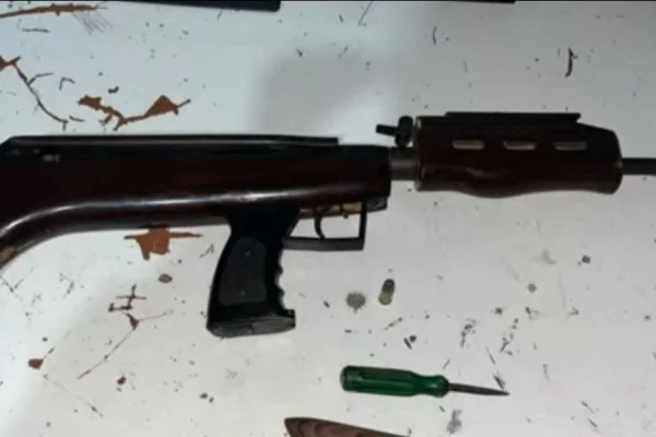 Detuvieron a conocido delincuente con un arma de fuego