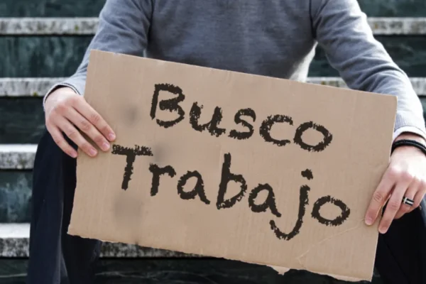 Casi 300 mil personas pidieron el seguro de desempleo desde la asunción de Javier Milei