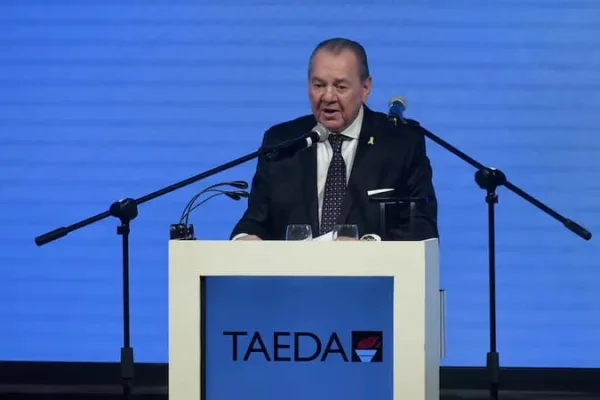 TAEDA celebró sus 20 años con una noche de distinciones y la presentación de un libro sobre IA