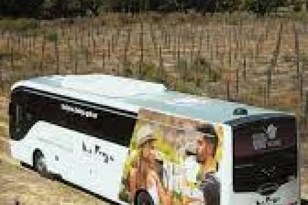 El Bus Turístico recorre la Ruta del Vino en Chilecito y Famatina