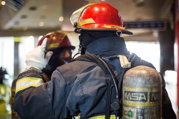 Dos niñas murieron tras un incendio que destruyó una iglesia en Córdoba