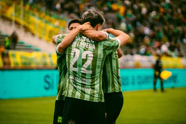 Gran triunfo de Aldosivi ante Huracán en la lucha por el descenso