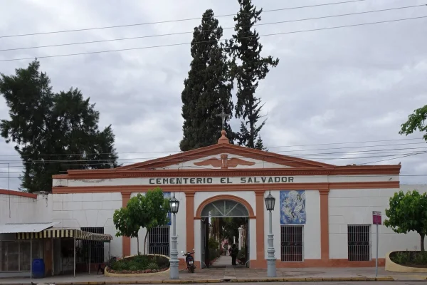 Informaron los horarios de las misas por el Día de la Madre en el Cementerio El Salvador