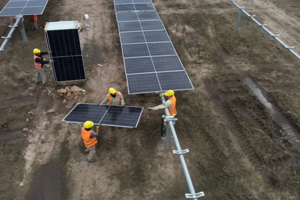 Nuevo Parque Solar en Arauco: DQD convoca a trabajadores riojanos para sumarse al proyecto