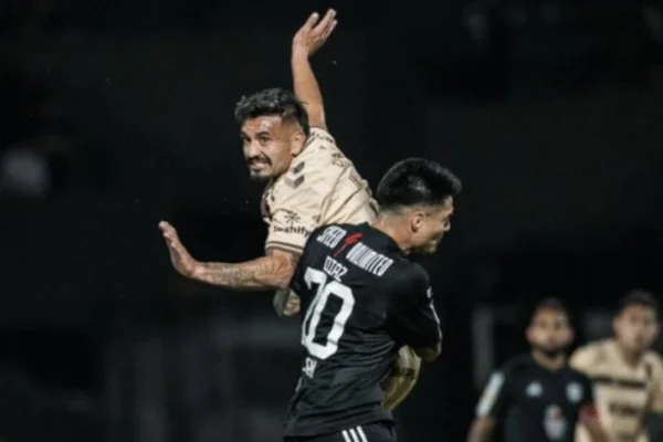 Murió un hincha de Platense que se descompensó en el partido ante Riestra