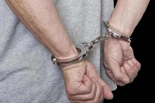Empleado judicial detenido tras hurto en supermercado