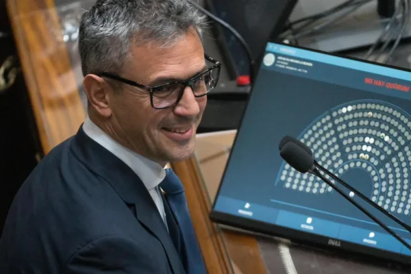 Fracasó la sesión en Diputados por falta de quórum tras las inasistencias de Caputo, Lugones y Karina Milei