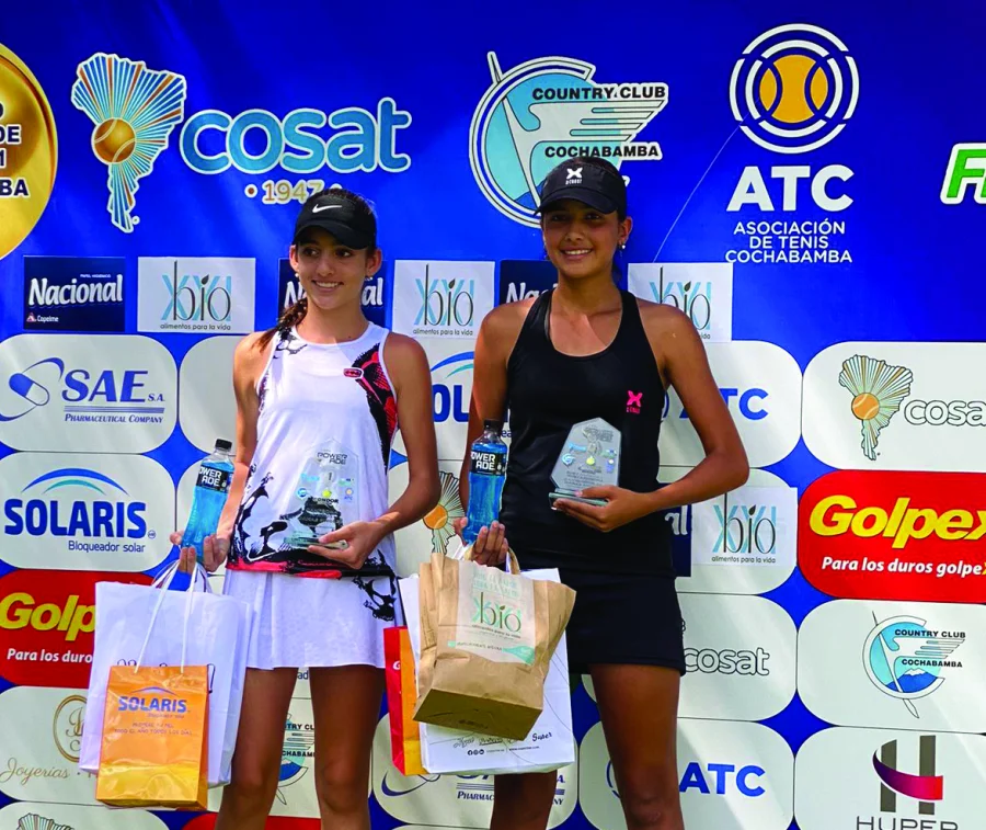 Aguirre Ramos junto a la campeona, Duque Salazar.