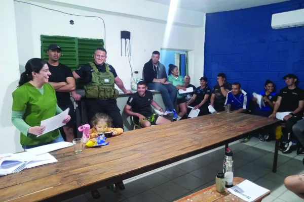La Policia entregó reconocimientos a trabajadores de la salud
