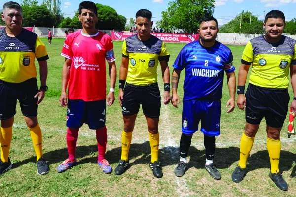 Fútbol: Facundo, Defensores, Independiente y San Martín son los semifinalistas de la Liga del Oeste