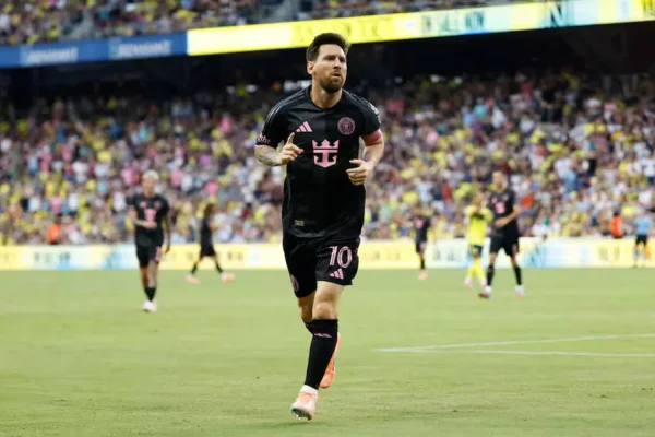 Con una actuación estelar de Messi, Inter Miami goleó 5 a 2 a Nashville por la MLS