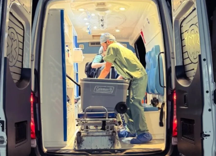 En pleno trabajo. Equipo del Centro Único Coordinador de Ablación e Implante de La Rioja (CUCAILAR y el Hospital Enrique Vera Barros.