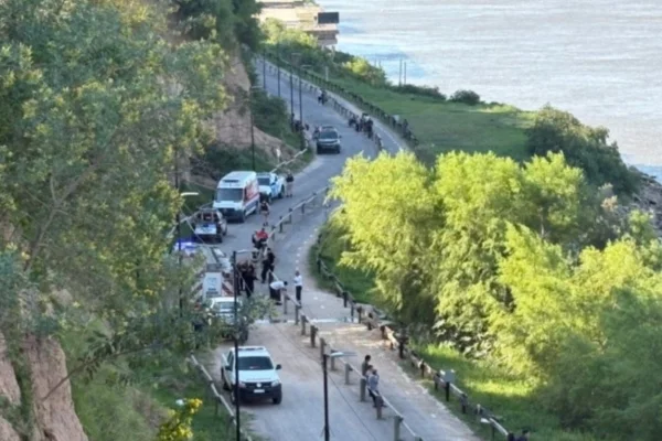 Encontraron muerto al adolescente que estaba desaparecido tras caer de una canoa en el río Paraná