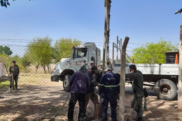 La Rioja refuerza trabajos de mantenimiento del sistema hídrico en zonas rurales afectadas por la sequía