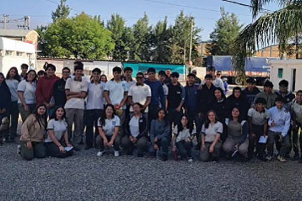 Fortalecen formación laboral juvenil con visitas a empresas