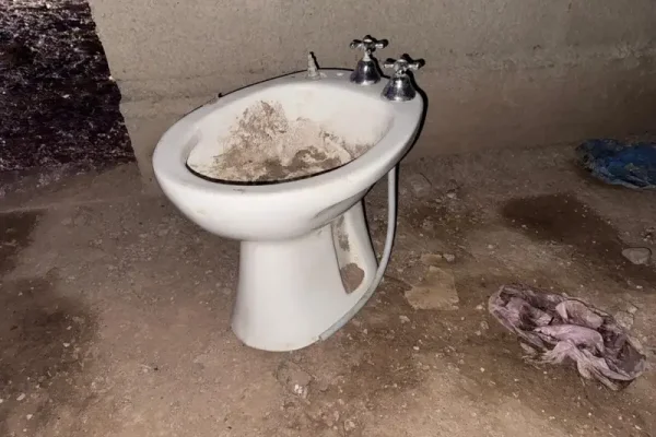 Detienen a ladrón de un bidet en Capital