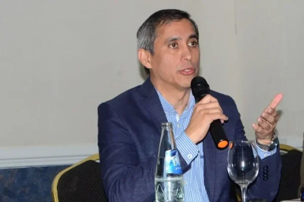 Paredes Urquiza: “La gente está mal porque ve a la Provincia en un estado deplorable”