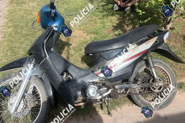 La Policia secuestró una motocileta que estaba abandonada