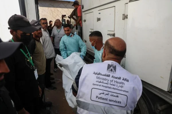 Israel devuelve otros 15 cuerpos de palestinos a Gaza