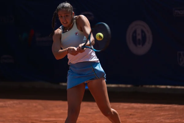 Tenis Profesional: Ortenzi ganó y se metió entre las cuatro mejores en Colombia